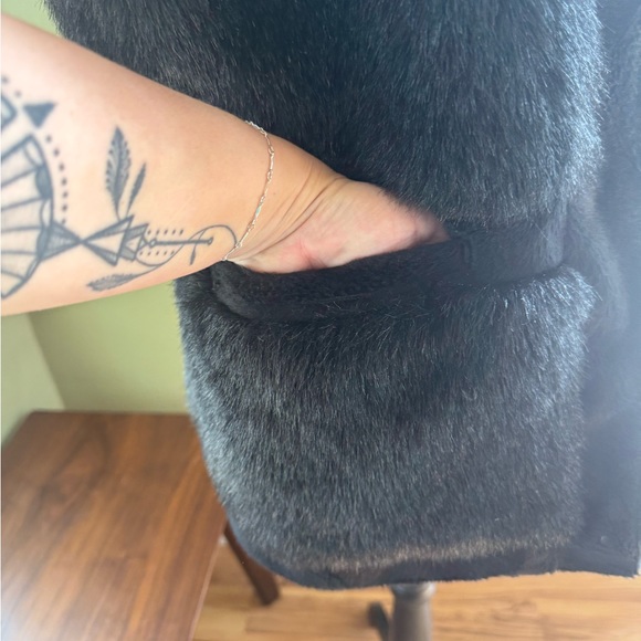 Rachel Zoe Faux Fur Vest - Picture 2 of 11